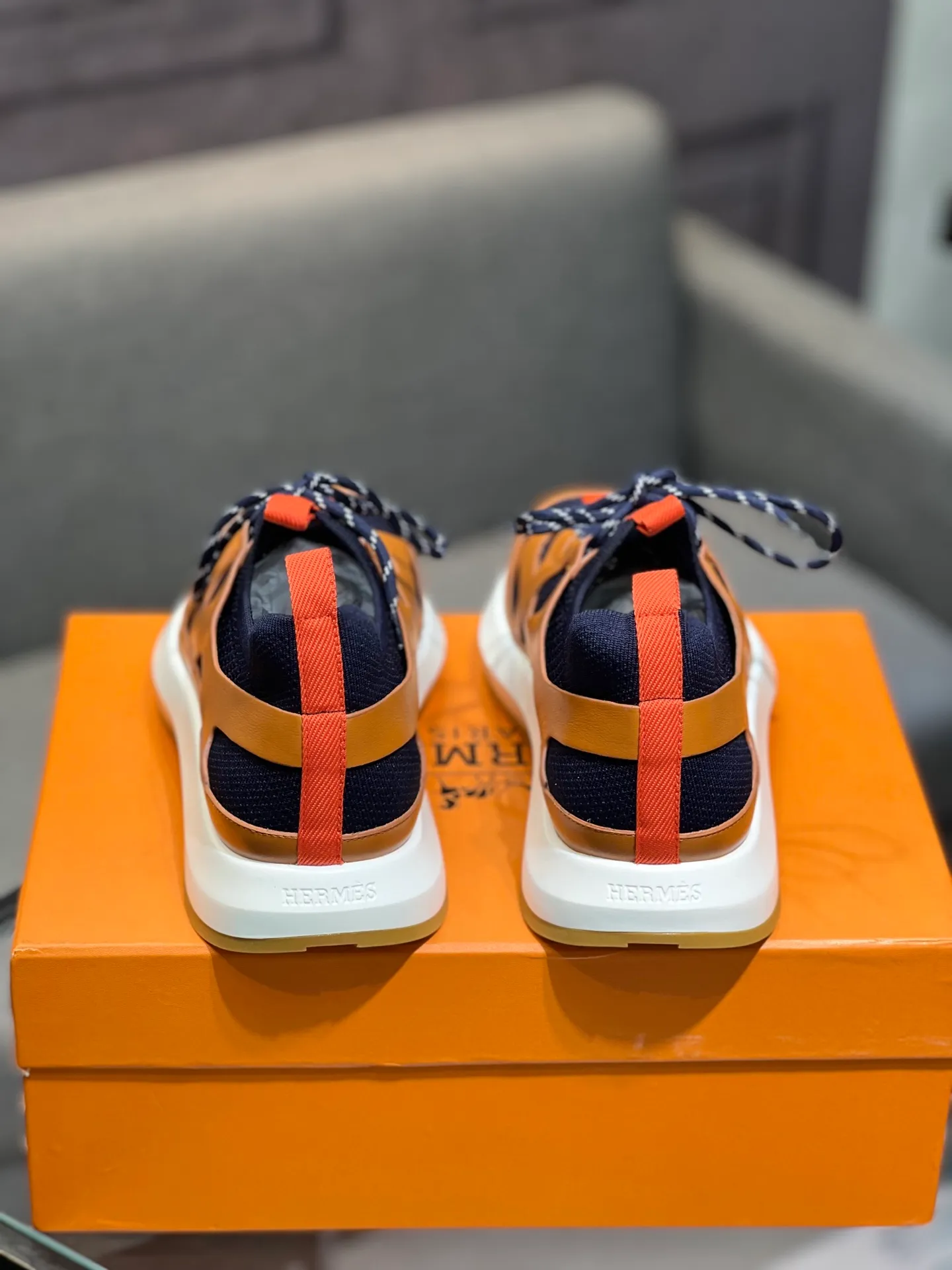 💰¥720 HERMES Men’s rest sneakers! -High-end quality original casual sports shoes -Upper: high nappa calfskin, forging technology, knitted fabric, shoe brand webbing, injection molded brand logo -Inner: foot pad; water-dyed cowhide -Outsole: ultra-light TPU·rubber; two-color molded outsole -Ultra-high quality control·fine workmanship: highlighted (high-end·luxury·grade) Size: 38-44 (45 46 customized)